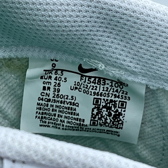 Nike Court Legacy Lift Sneakers - Picture 11 of 16